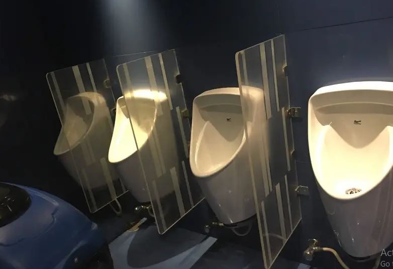 6. Apa fungsinya dibikin sekat sekat pemisah seperti ini yah ?