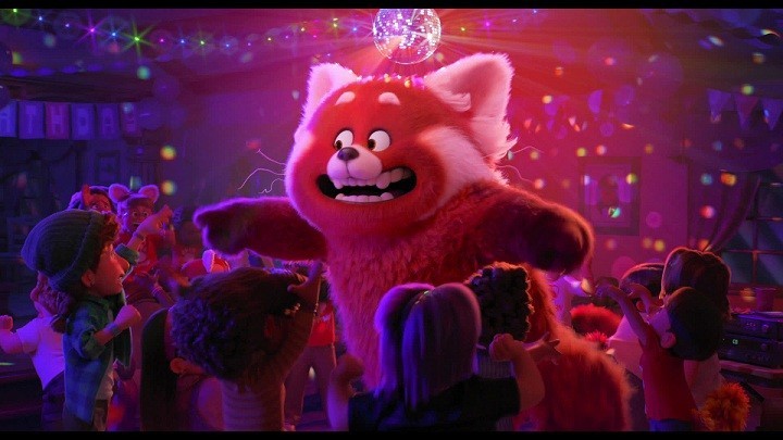 Turning Red (2022)