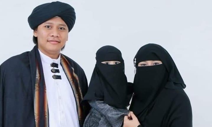 Fakta Dibalik Kisah Poligami Yang Sempat Viral di Medsos. Begini Fakta Yang Sebenarnya..