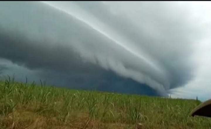Detik detik angin puting beliung di tulang bawang lampung