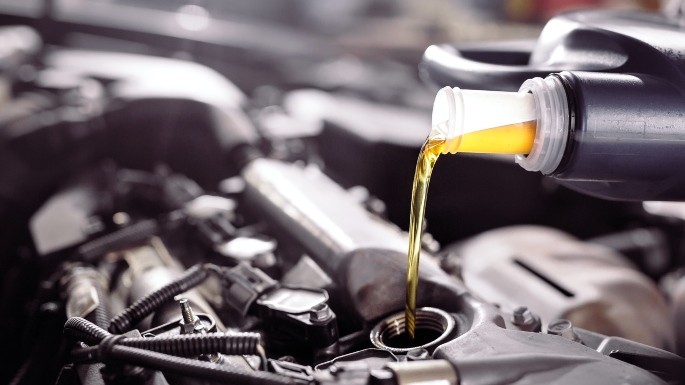 Apa saja Jenis Cairan yang Dibutuhkan Mobil Anda?