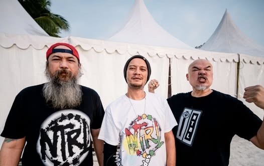 Hanya NTRL Band Indonesia yang Vokalisnya BAGUS